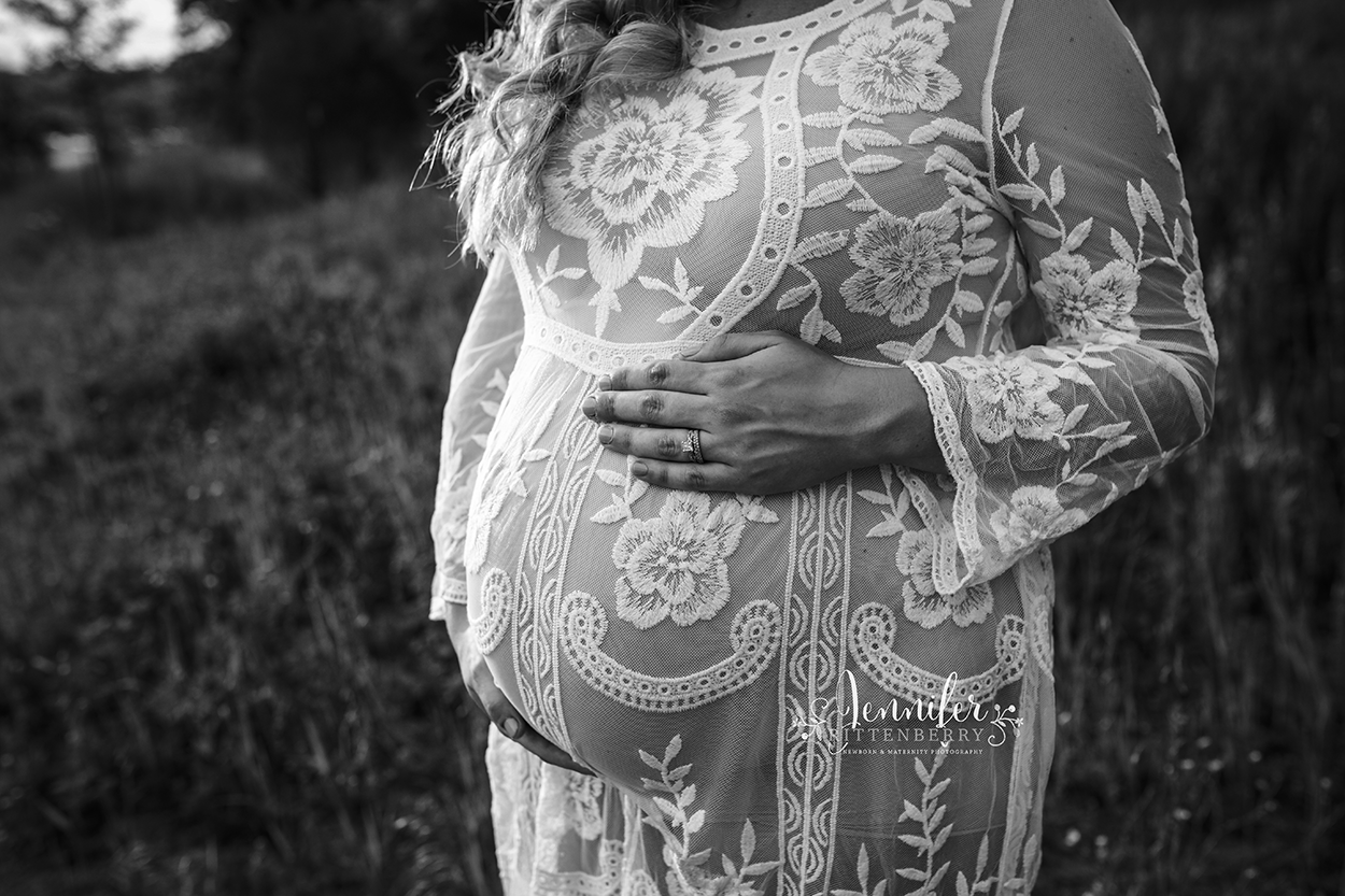 Louisville KY Maternity Photographer, baby bump, preggo, pregnancy, outdoor photos, sunset session, styled maternity, boho chic, vintage, lace
