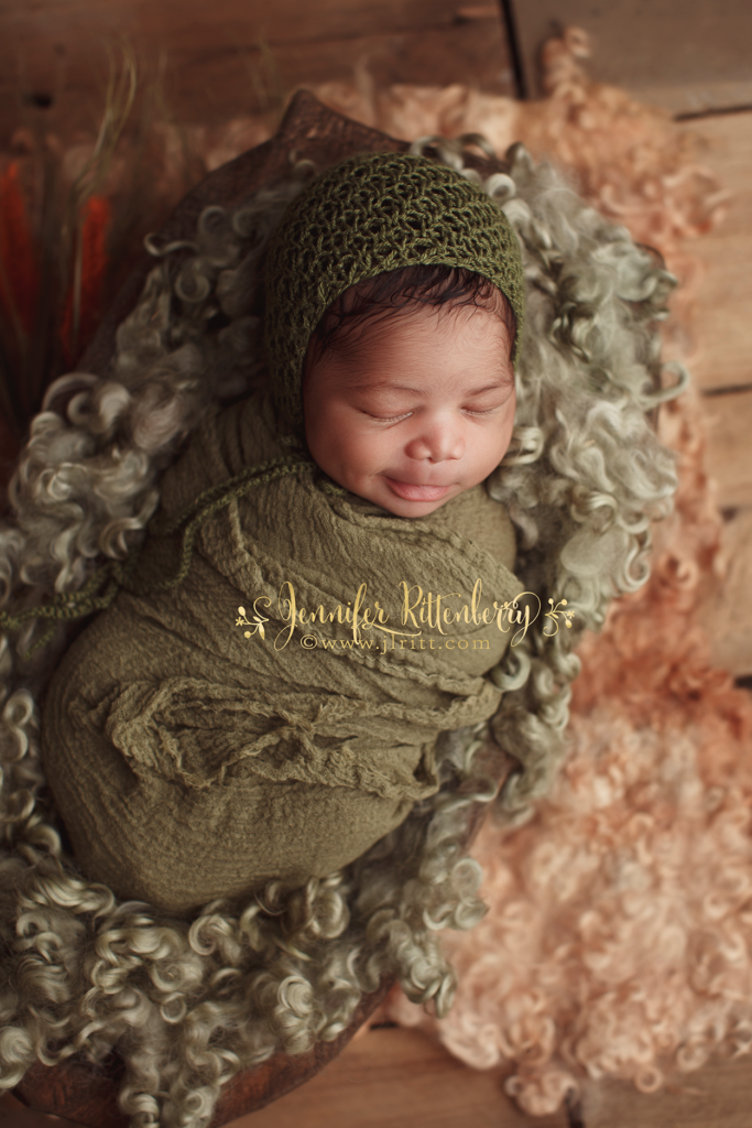 newborn photography, newborn boy, posing ideas, trencher, Rustic, Earthy, holiday, studio newborn photography, posed newborn photography
