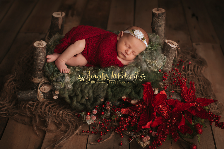 Holiday Newborn Setups by Jennifer Rittenberry Photography | www.jlritt.com