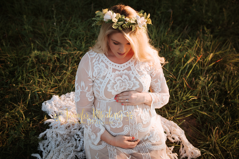 outdoor maternity session, sunset maternity, outdoor maternity, summer maternity session, couples maternity session, lace dress, vintage maternity dress, lace maternity dress, photo ideas, maternity posing ideas, sunset, kentucky, farm, pond, pregnancy photos, pregnant, maternity