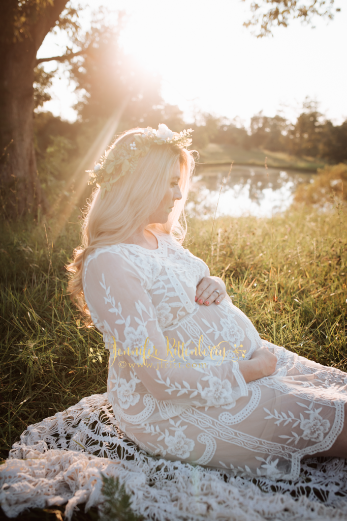 outdoor maternity session, sunset maternity, outdoor maternity, summer maternity session, couples maternity session, lace dress, vintage maternity dress, lace maternity dress, photo ideas, maternity posing ideas, sunset, kentucky, farm, pond, pregnancy photos, pregnant, maternity