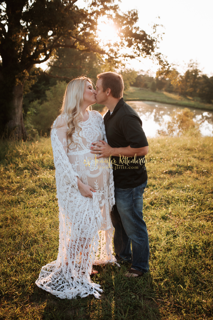 outdoor maternity session, sunset maternity, outdoor maternity, summer maternity session, couples maternity session, lace dress, vintage maternity dress, lace maternity dress, photo ideas, maternity posing ideas, sunset, kentucky, farm, pond, pregnancy photos, pregnant, maternity