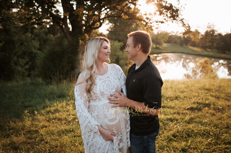 outdoor maternity session, sunset maternity, outdoor maternity, summer maternity session, couples maternity session, lace dress, vintage maternity dress, lace maternity dress, photo ideas, maternity posing ideas, sunset, kentucky, farm, pond, pregnancy photos, pregnant, maternity