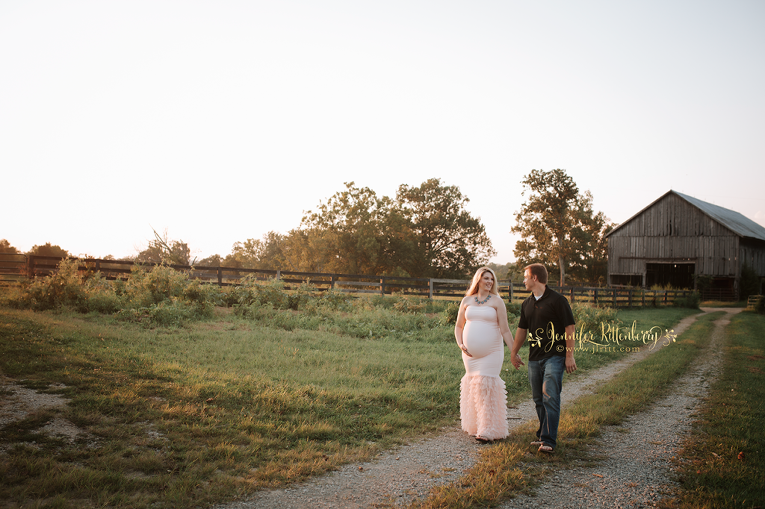 outdoor maternity session, sunset maternity, outdoor maternity, summer maternity session, couples maternity session, lace dress, vintage maternity dress, lace maternity dress, photo ideas, maternity posing ideas, sunset, kentucky, farm, pond, pregnancy photos, pregnant, maternity