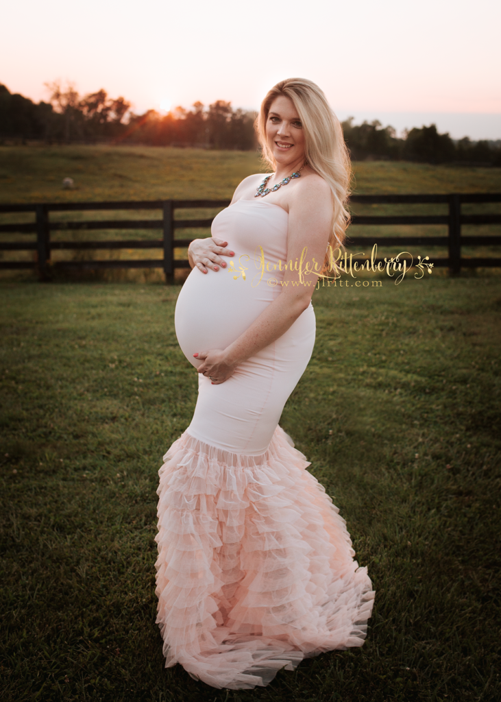 outdoor maternity session, sunset maternity, outdoor maternity, summer maternity session, couples maternity session, lace dress, vintage maternity dress, lace maternity dress, photo ideas, maternity posing ideas, sunset, kentucky, farm, pond, pregnancy photos, pregnant, maternity