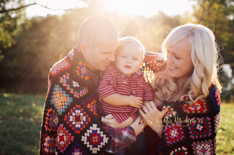 What to wear, family sessions, outdoor summer fall sessions, family session with small child or toddler, family posing