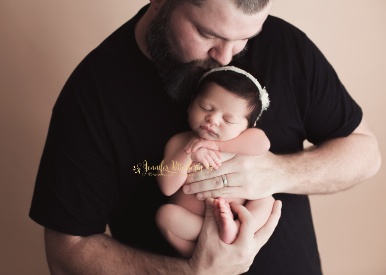 Mount Washington KY Posed Newborn Photographer | Maebel| jlritt.com