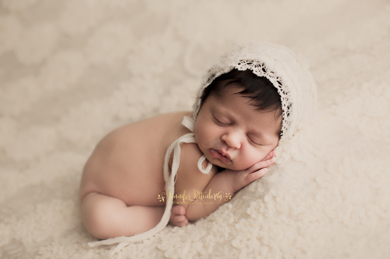 Mount Washington KY Posed Newborn Photographer | Maebel| jlritt.com