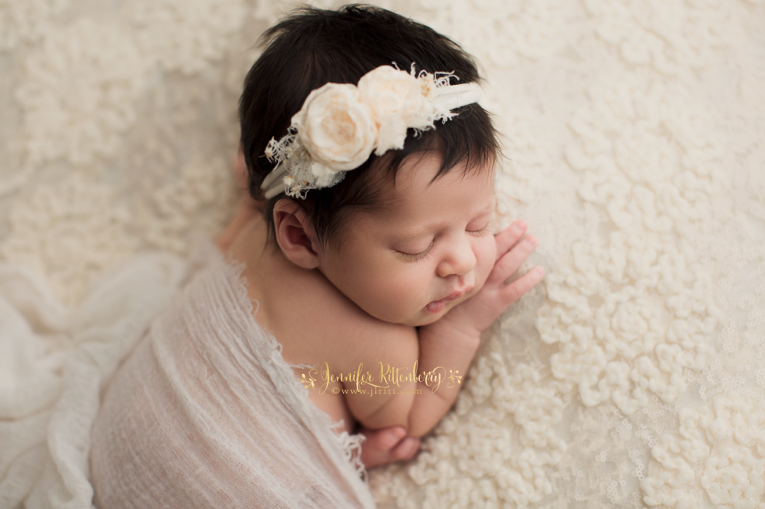 Mount Washington KY Posed Newborn Photographer | Maebel| jlritt.com