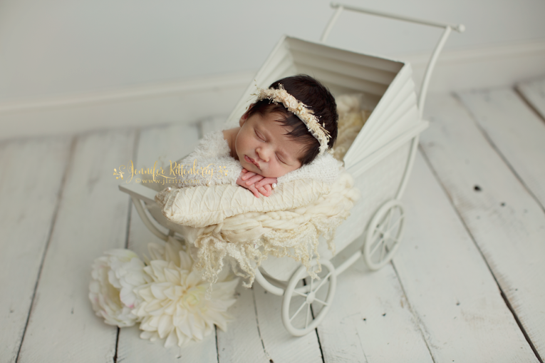 Mount Washington KY Posed Newborn Photographer | Maebel| jlritt.com