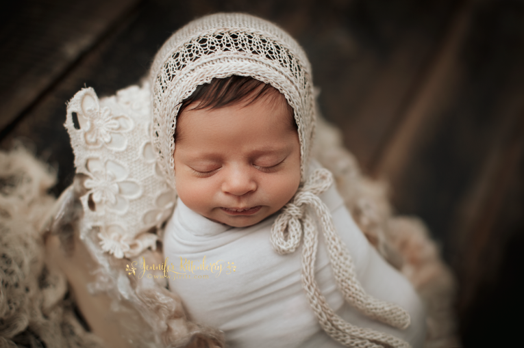 Mount Washington KY Posed Newborn Photographer | Maebel| jlritt.com